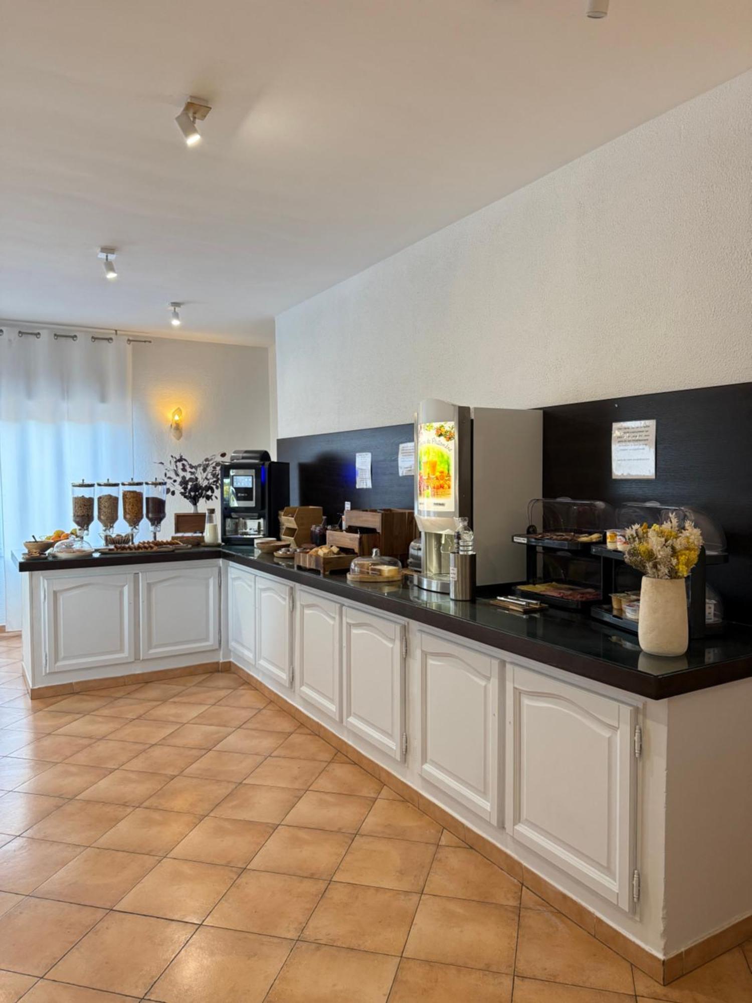 Hotel Thalassa Saint-Florent (Corsica)